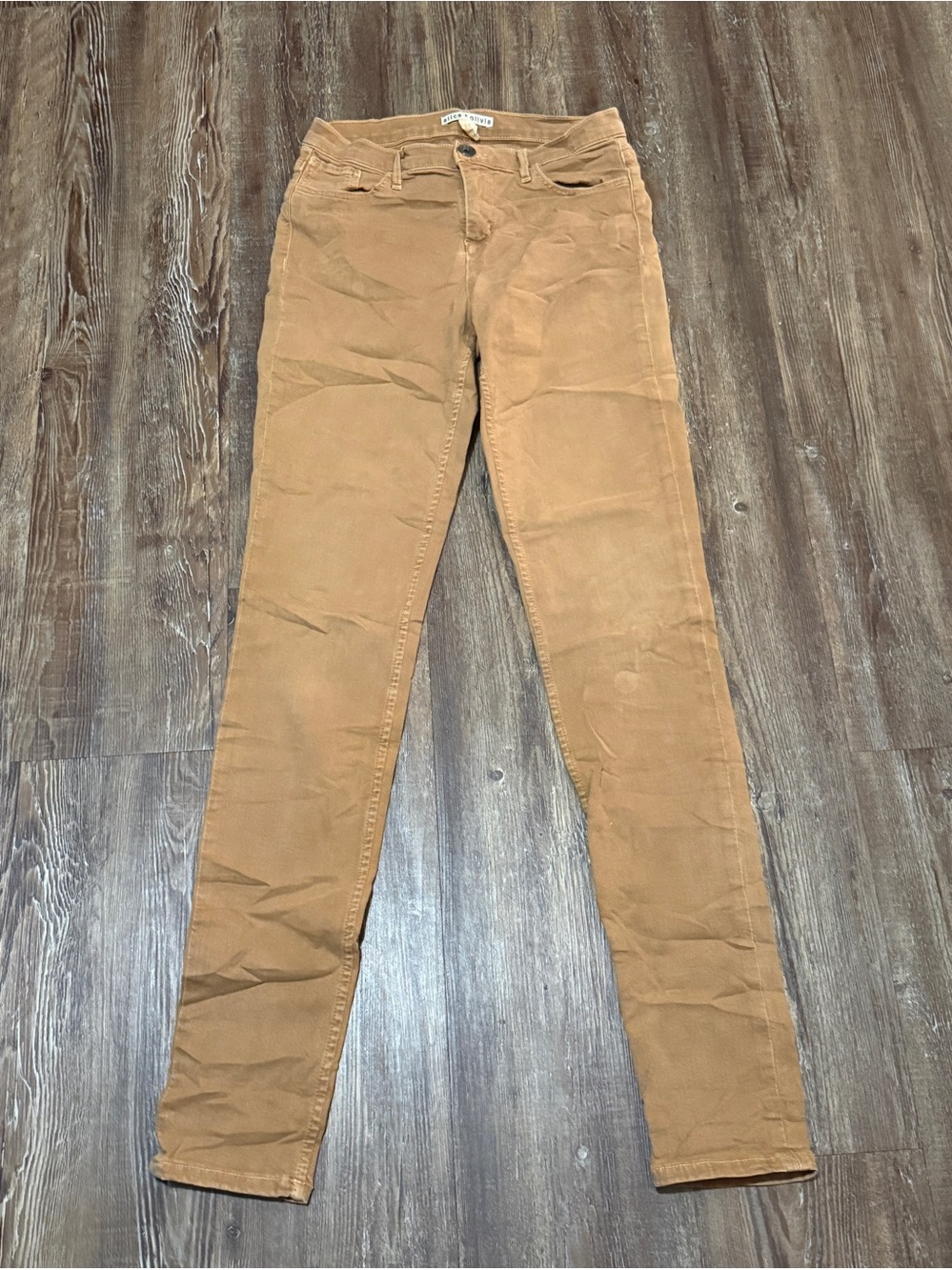 Alice + Olivia Slim Fit Straight Leg Pants Women's 28 Mid Rise in Tan Wash Fall